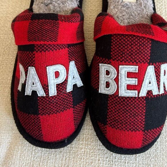 Dearfoams “Papa Bear” Red Buffalo Plaid Clog Slippers Men’s Size 9 NWT 🐻 - Picture 3 of 7